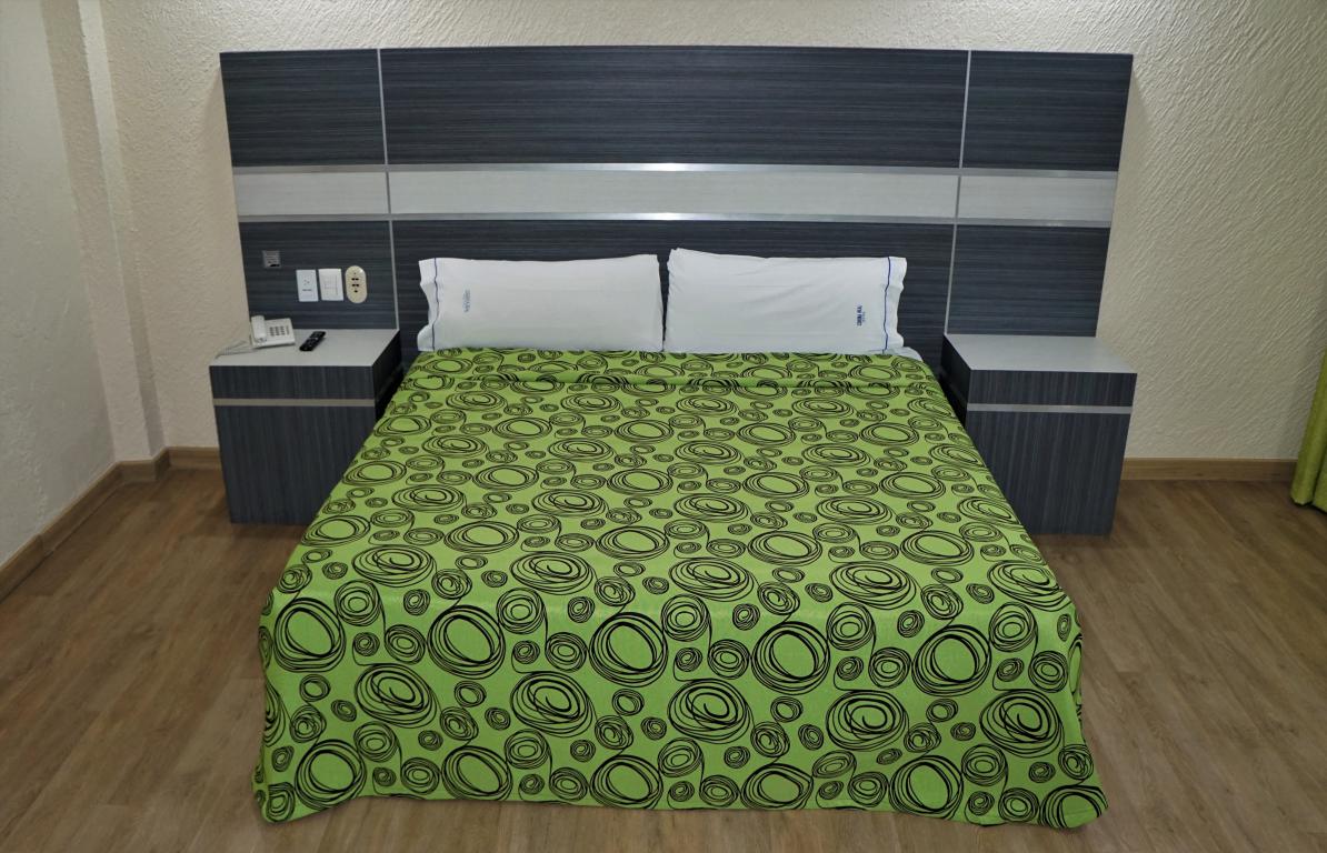 hotel corona real